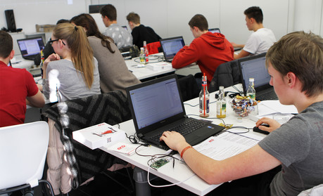 Software-Programmierung bei der Schüler-Ingenieur-Akademie